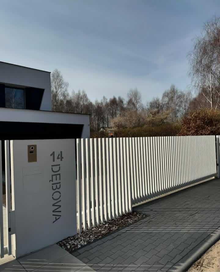 Ogrodzenie grzebieniowe płot nowoczesne ogrodzenie palisada pionowa