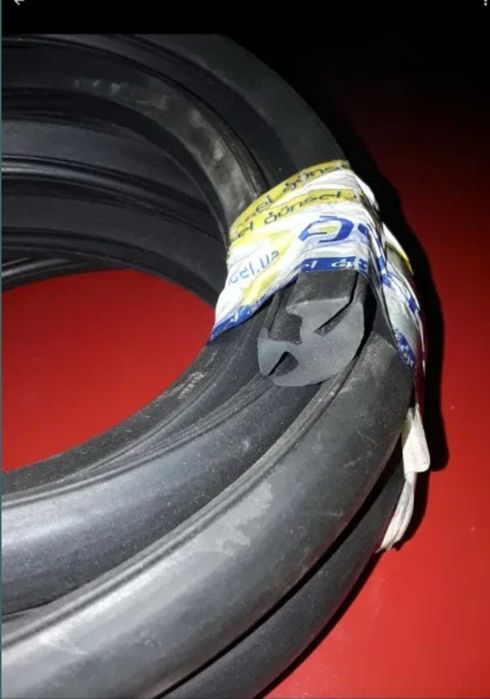 Ущільнювач лобового скла Луаз