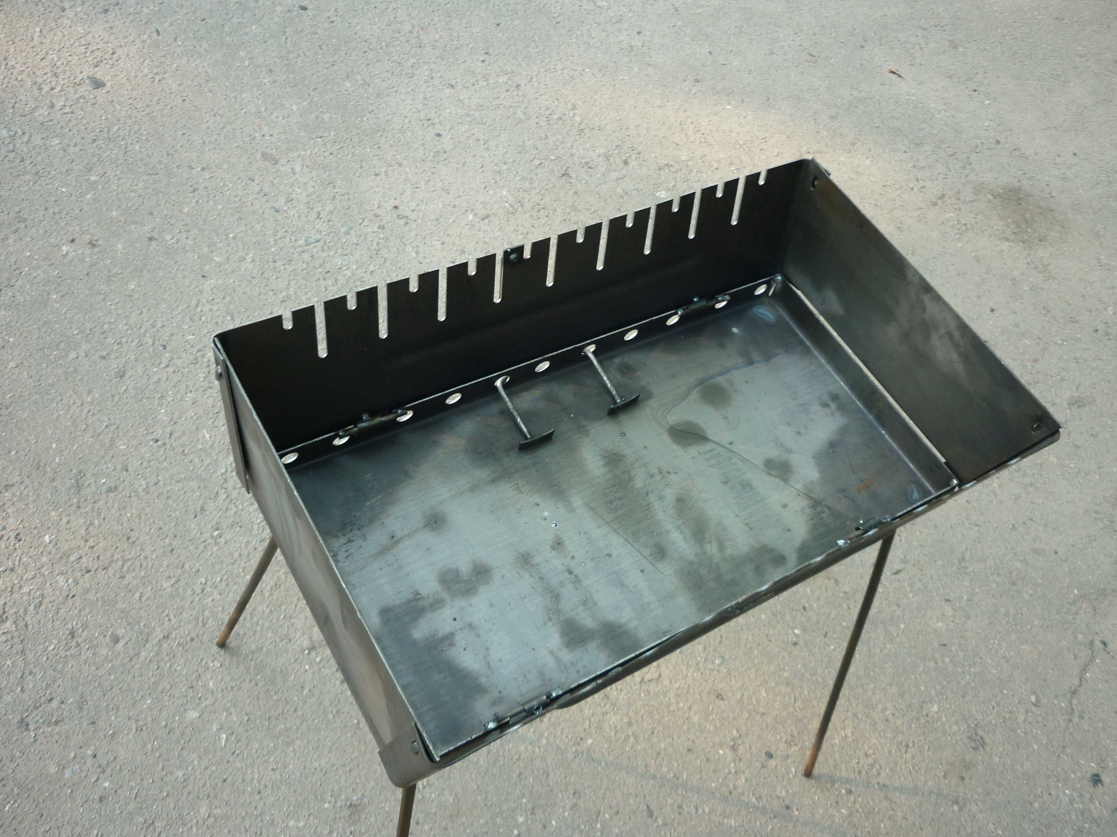 Десяти шампуровый, разборной мангал - чемодан, сталь 2 мм
