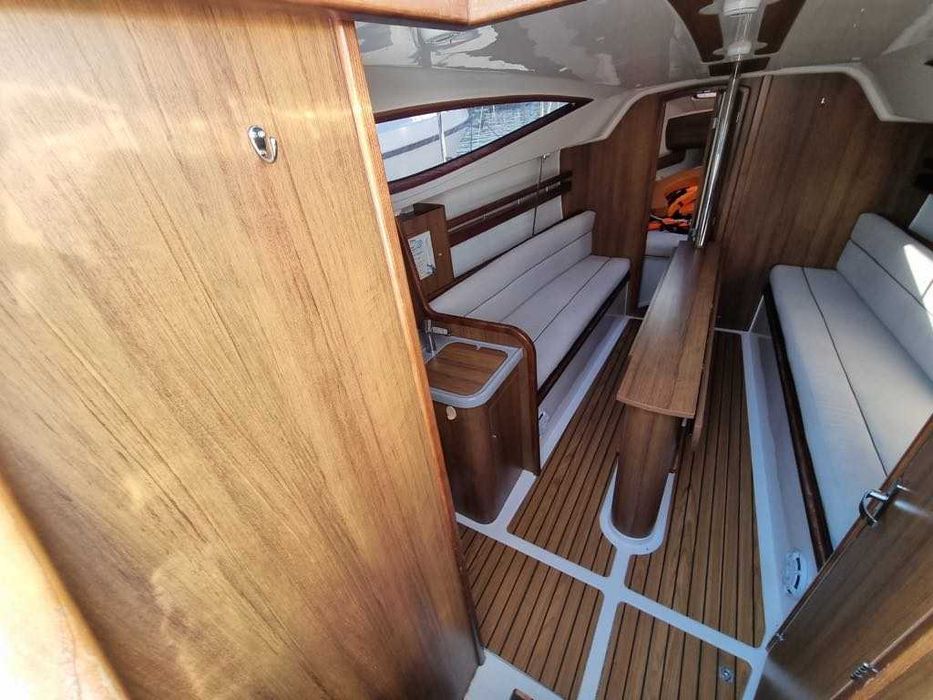 Czarter Jacht Maxus 28 Prestige Ruciane -Nida