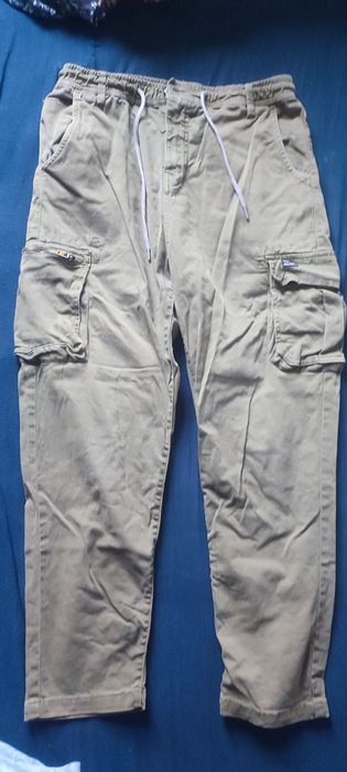 Spodnie baggy firmy House