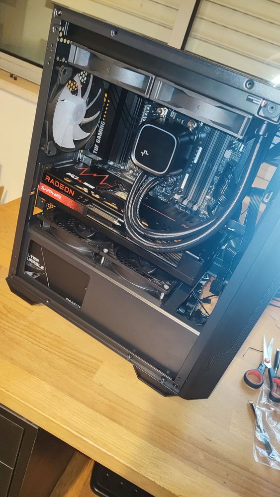 PC Gaming Ryzen 7 7700X + RX 7800 XT | Alto desempenho