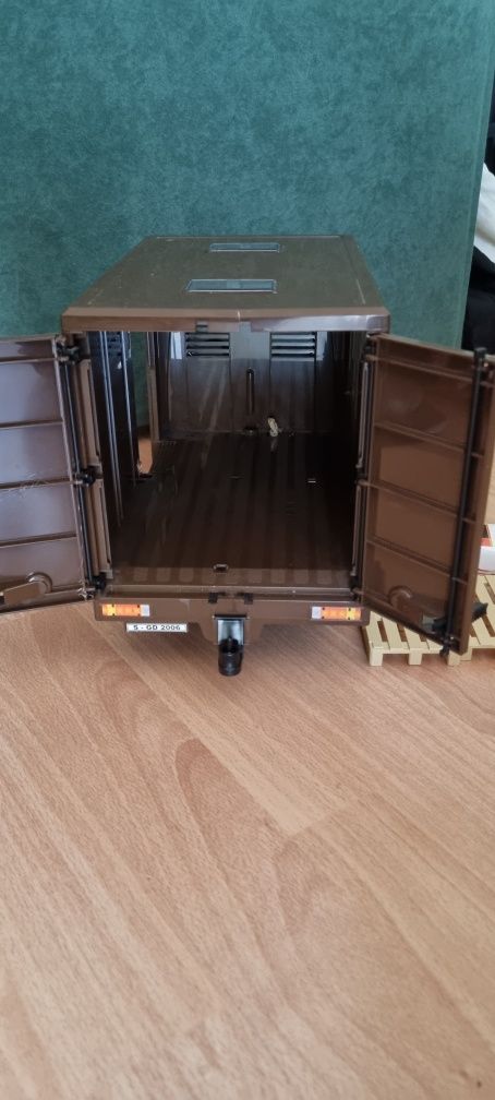 Bruder 02678 Mercedes Sprinter UPS kurier paleciak