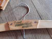 Wieszak wieszaki dwa stare, drewniana Patent Kleiderbügel ges. gesch