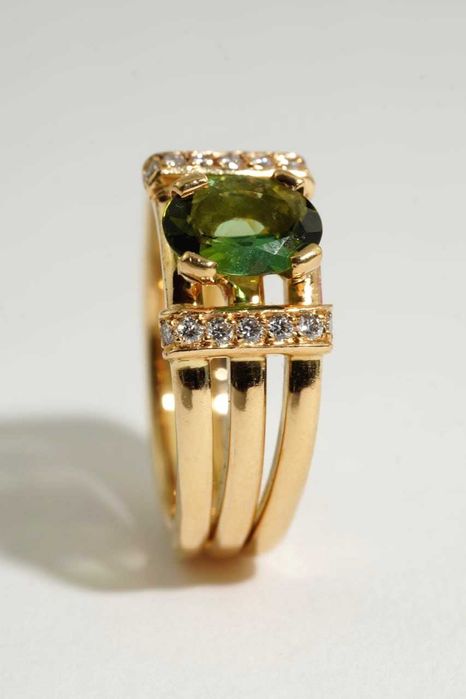 Zloty Pierścionek z brylantami 18K 8,63g Certyfikat