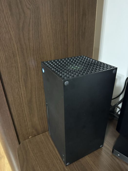 Xbox series x . Stan bardzo dobry polecam