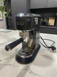 Delonghi Dedica EC685 BK czarny
