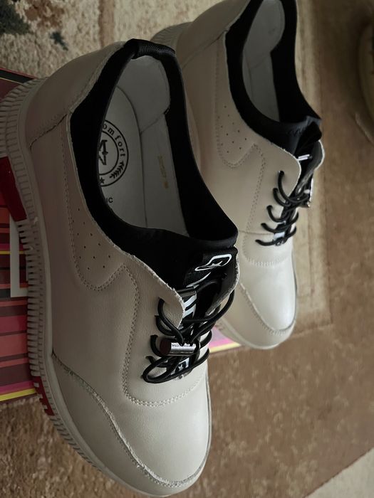 Кросивки шкиряни