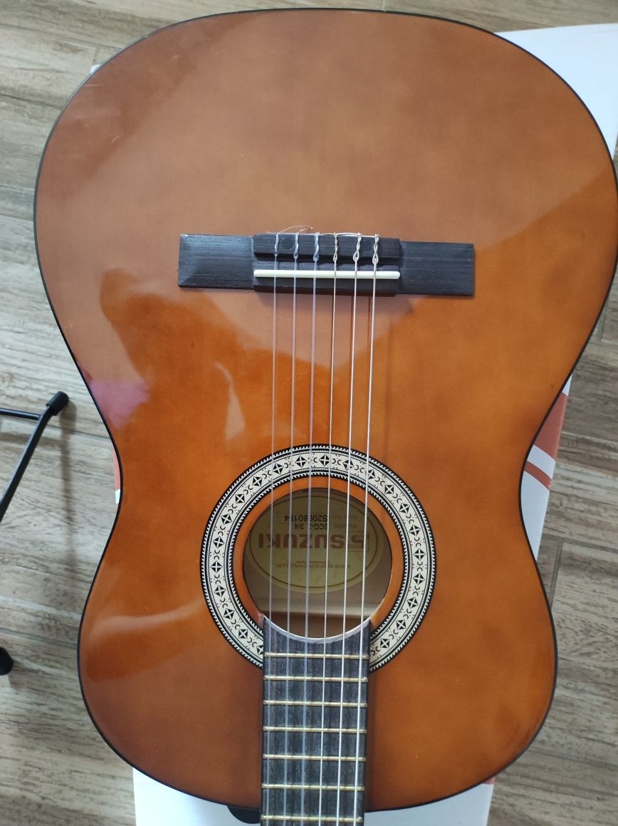 Gitara klasyczna suzuki scg-2 3/4 pokrowiec i podnóżek