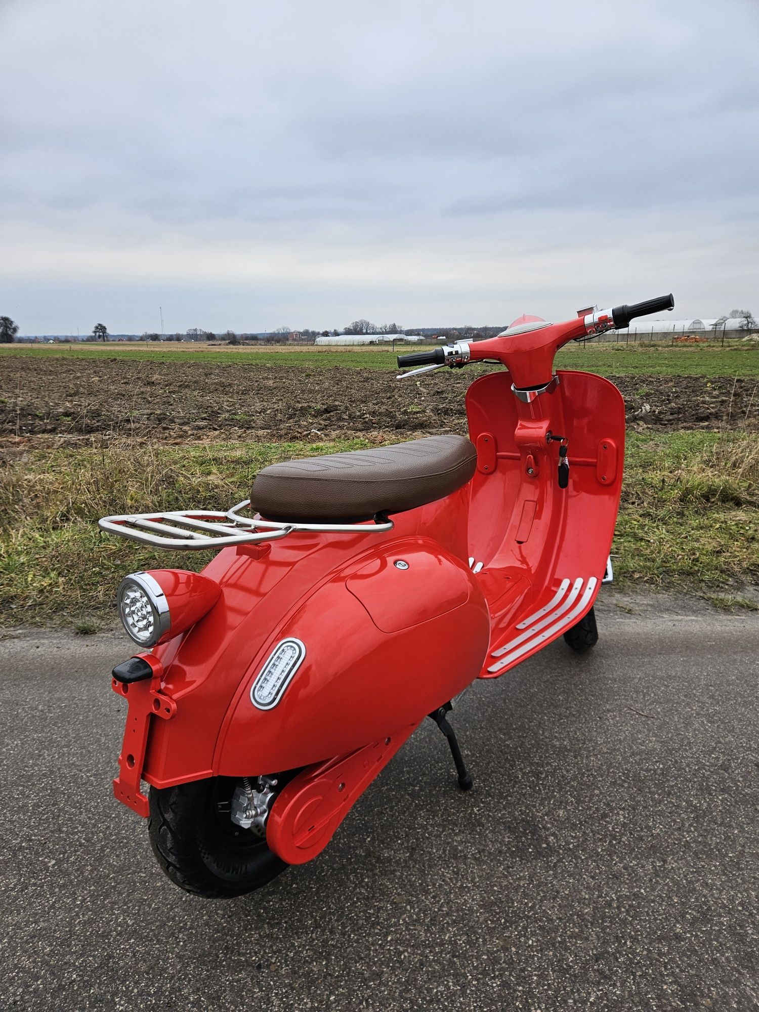 Skuter Elektryczny Etalian EV2000 Retro Vespa 2021r Transport Raty !!