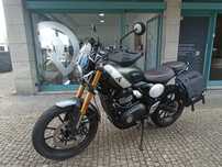 Triumph Scrambler 400. 2024