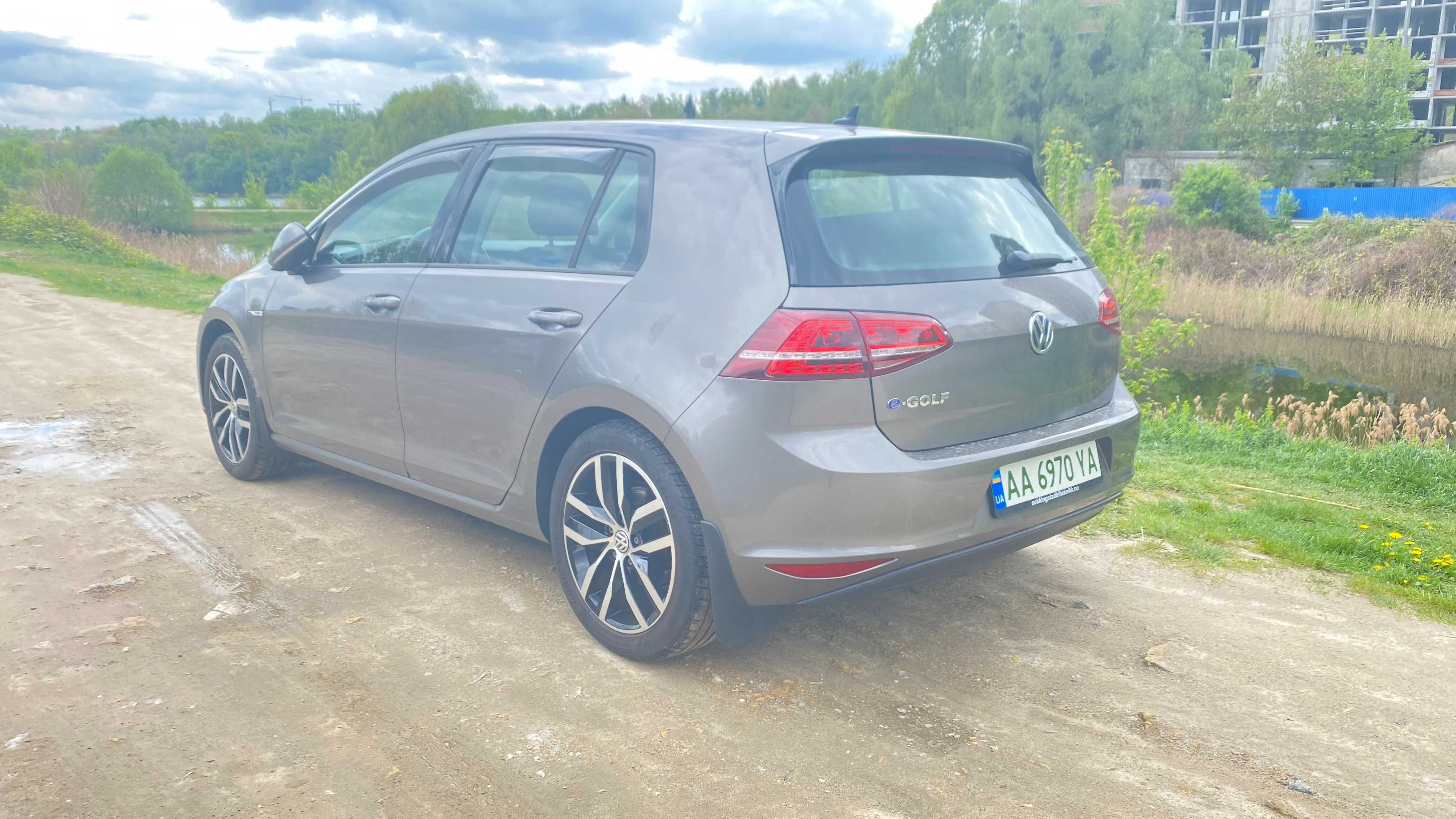 В наявності 2015 Volkswagen e-Golf Київ