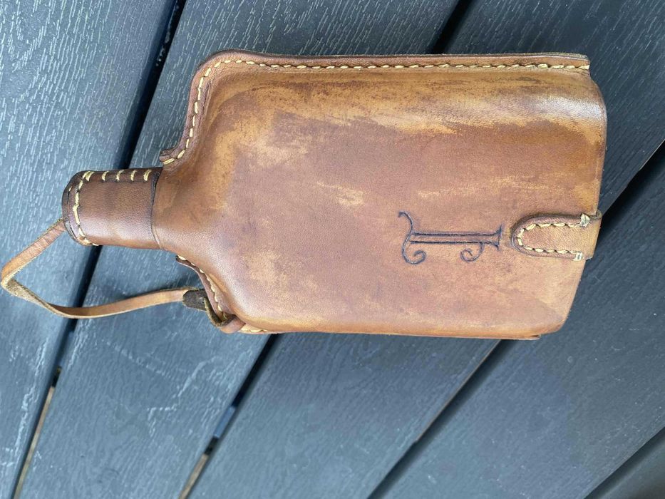 Piersiówka oprawiona w skórę szklana 350ml