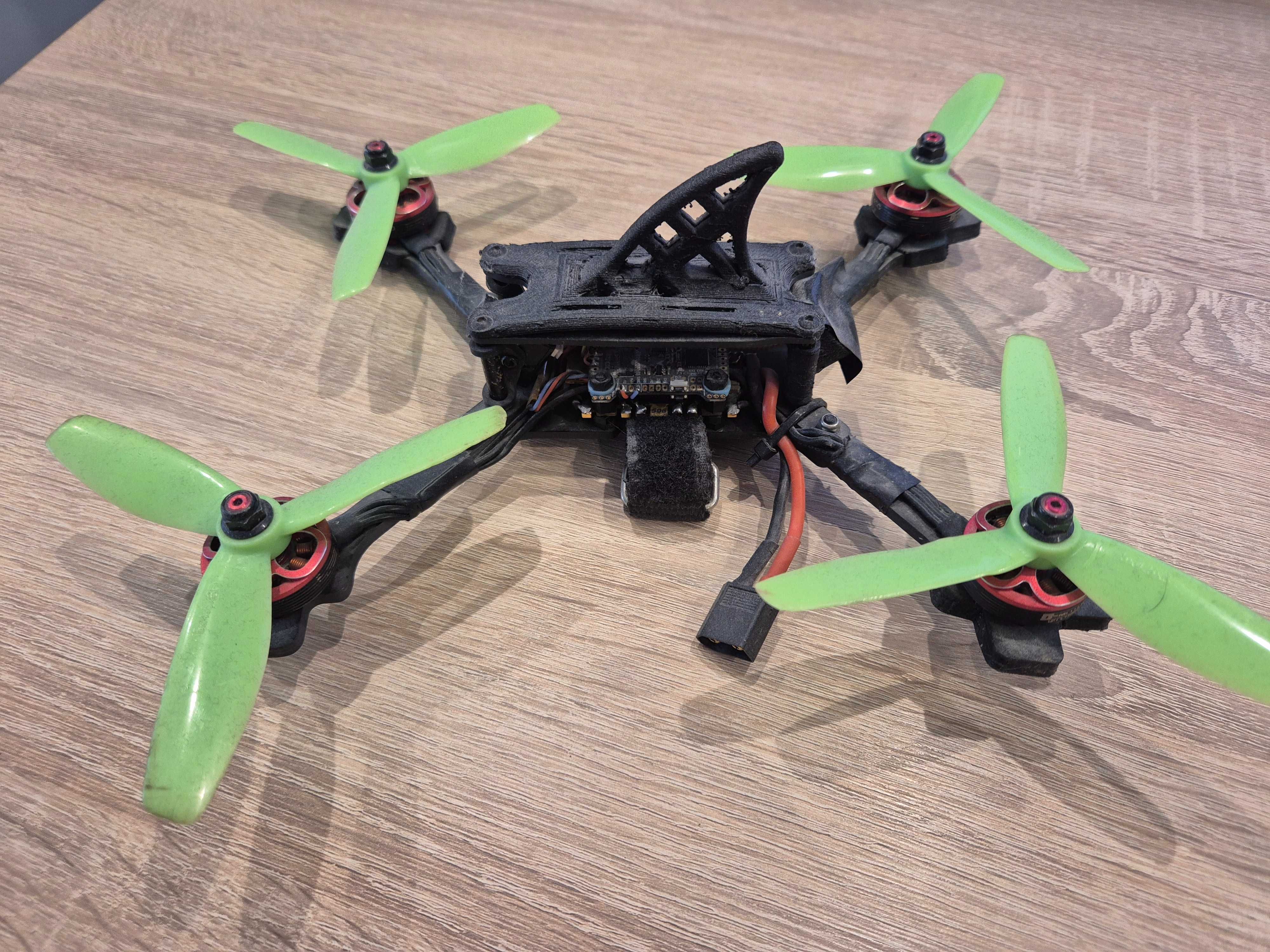 Dron FPV 5'' TBS Source Two