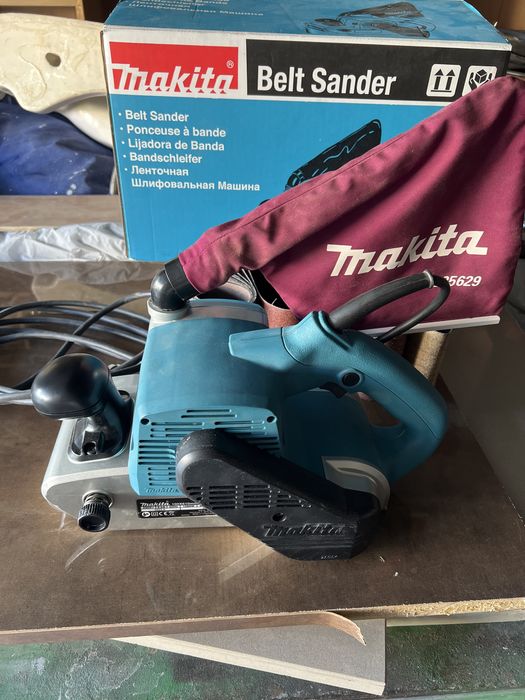 Lixadeira de rolo Makita 9403