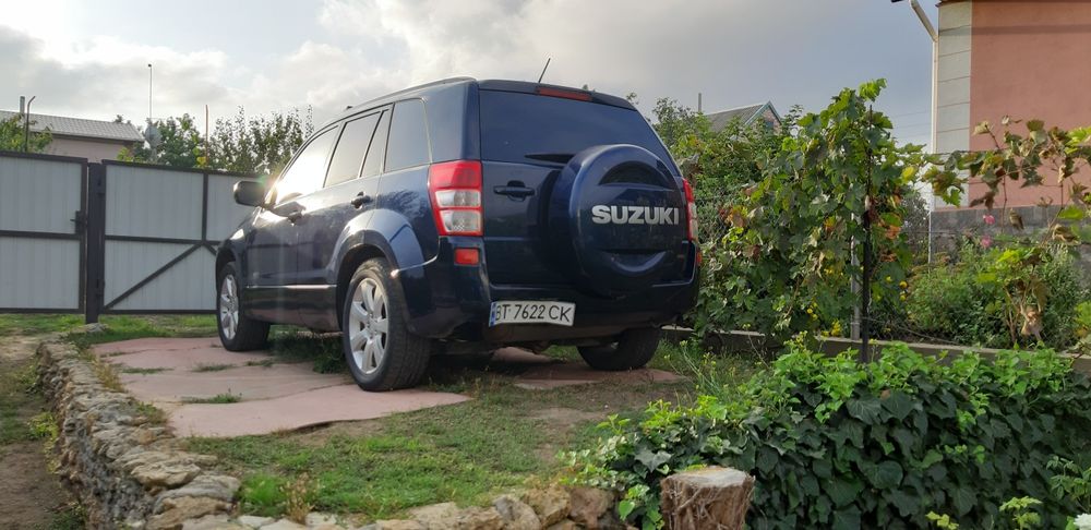 Suzuki Grand Vitara 2011, avtomat,  2.4.