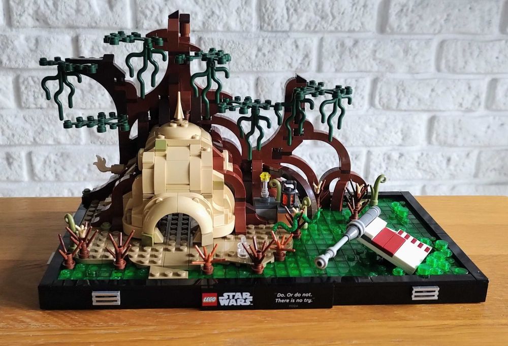 Lego 75330 Diorama Szkolenie Jedi na Dagobah (bez minifigurek)