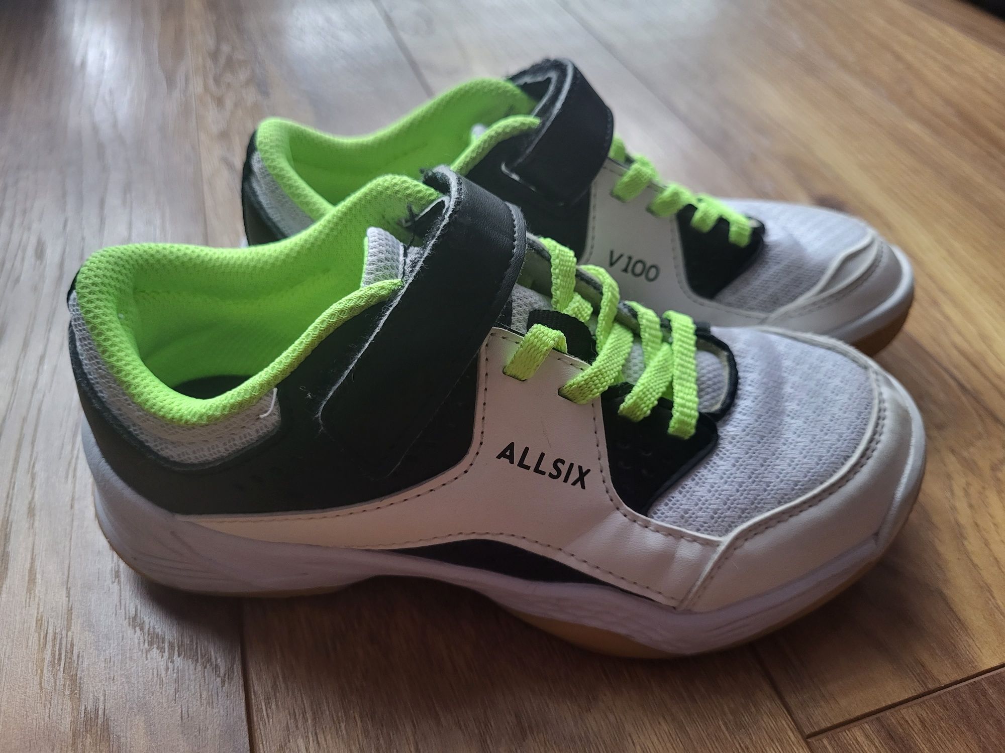 Buty halowe Allsix V100 Decathlon rozmiar 33