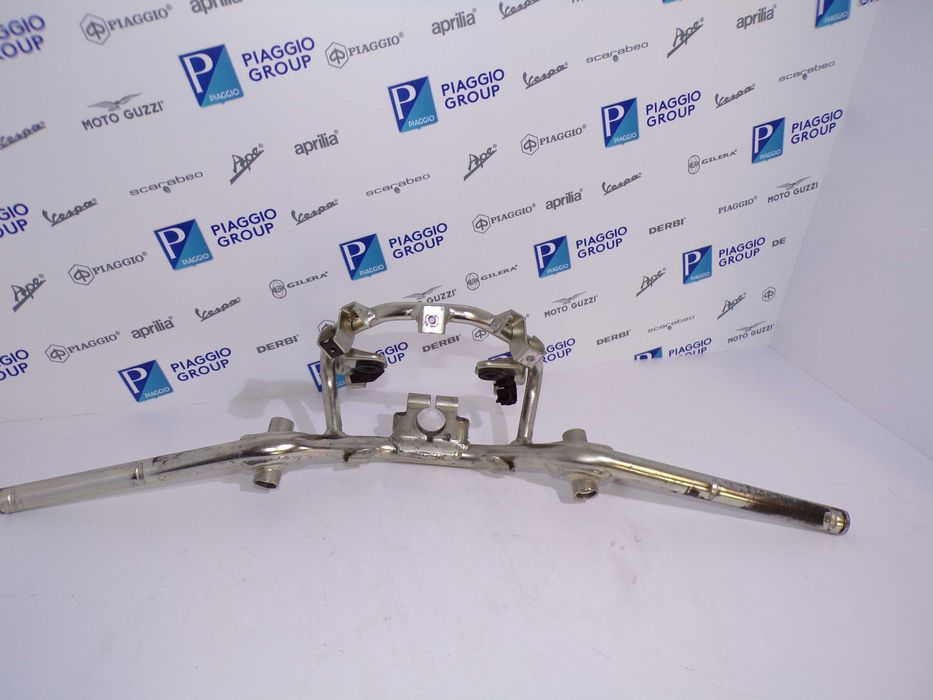 Kierownica Piaggio Beverly 125/350cc 10-20r. Oryginał