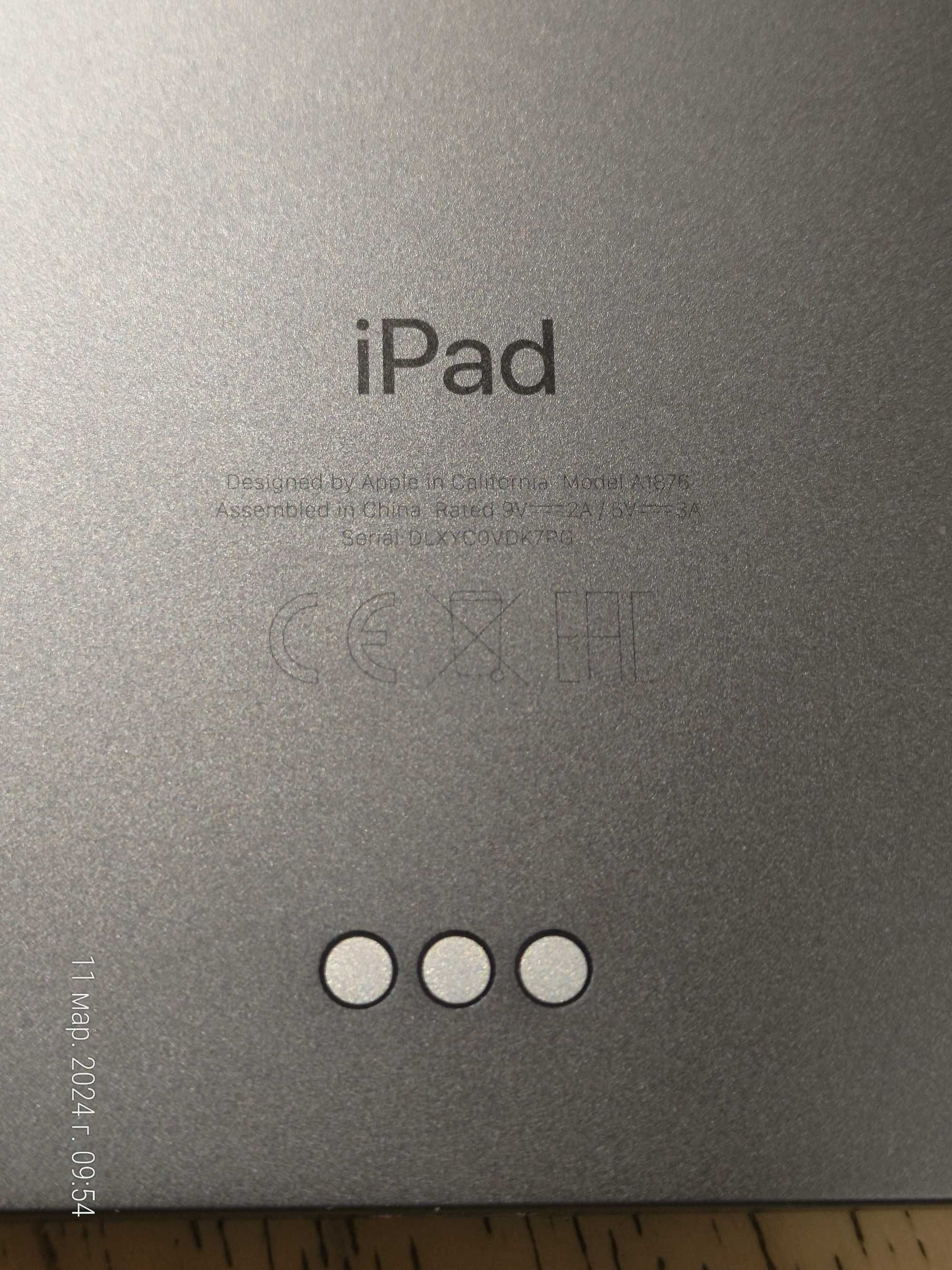 Apple iPad Pro A1876 / 12.9" (2732x2048) IPS / Apple A12X+чехол читаем