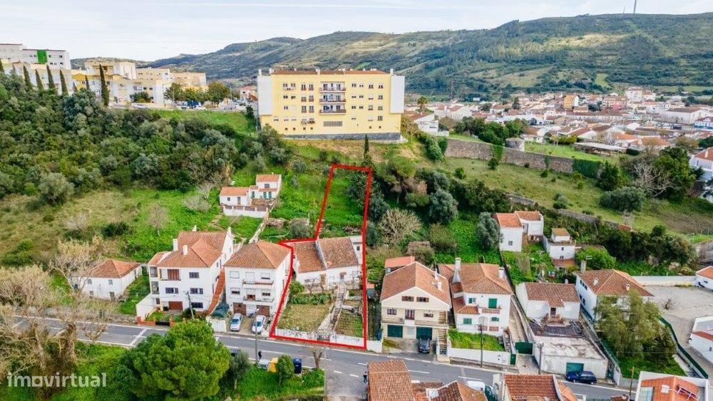 3 Moradias em Banda - Oportunidade de Investimento