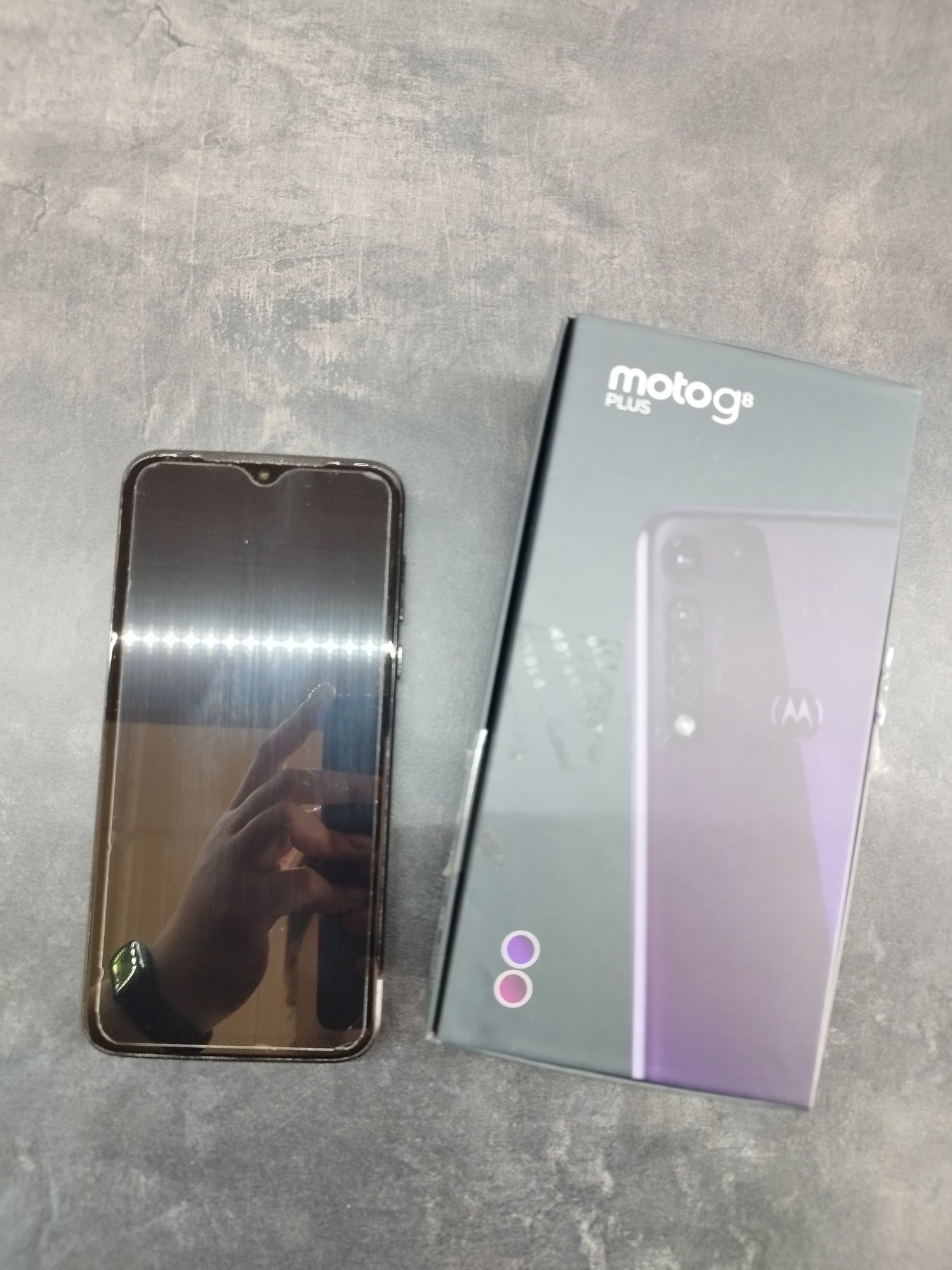 Telefon Motorola Moto G8 Plus