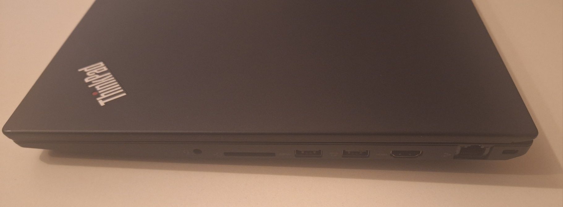 Laptop Lenovo P52s, czytnik linii papilarnych, rozpoznawanie twarzy