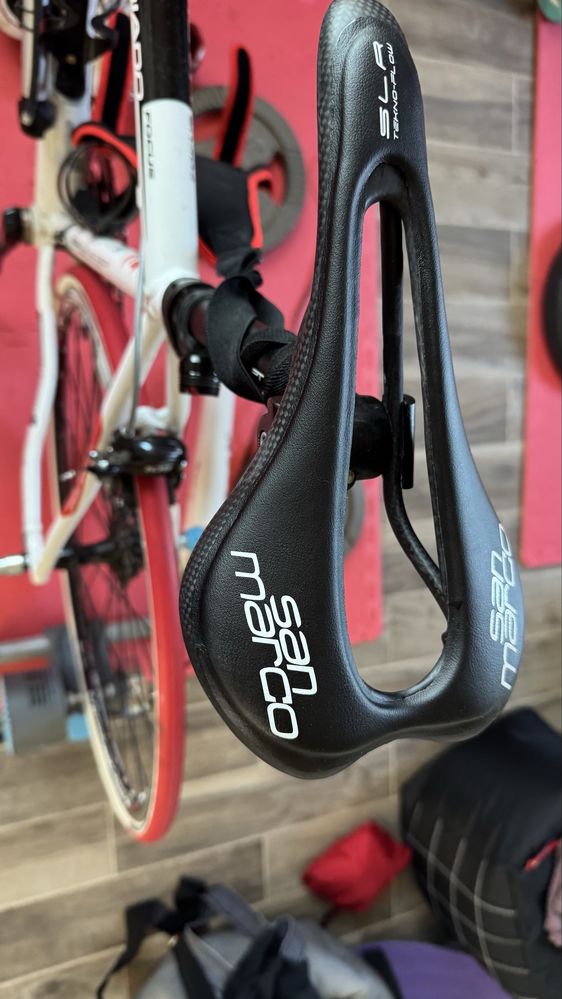 Szosa Focus Variado 2, Shimano 105