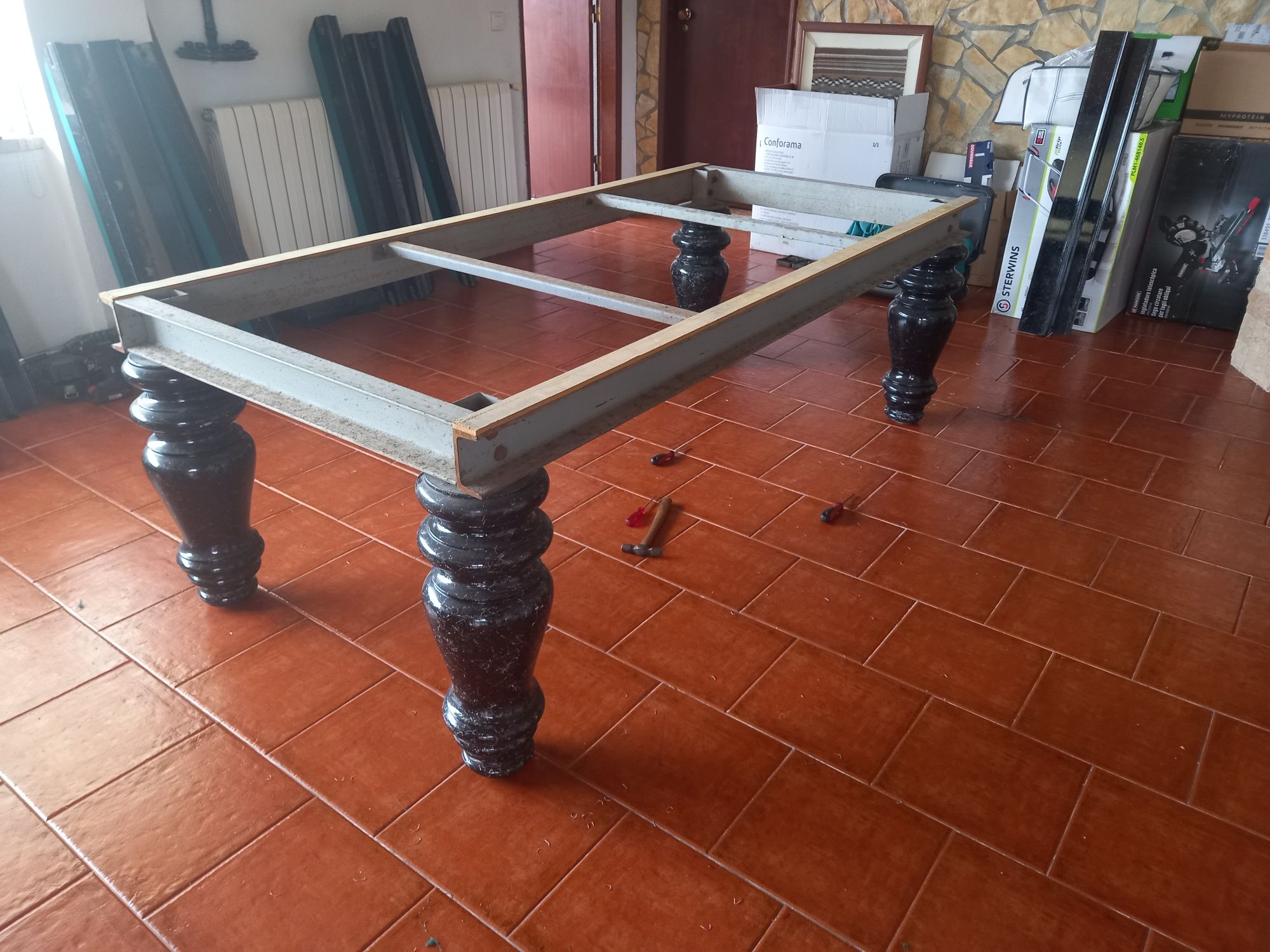 Mesa de snooker com lacagem
