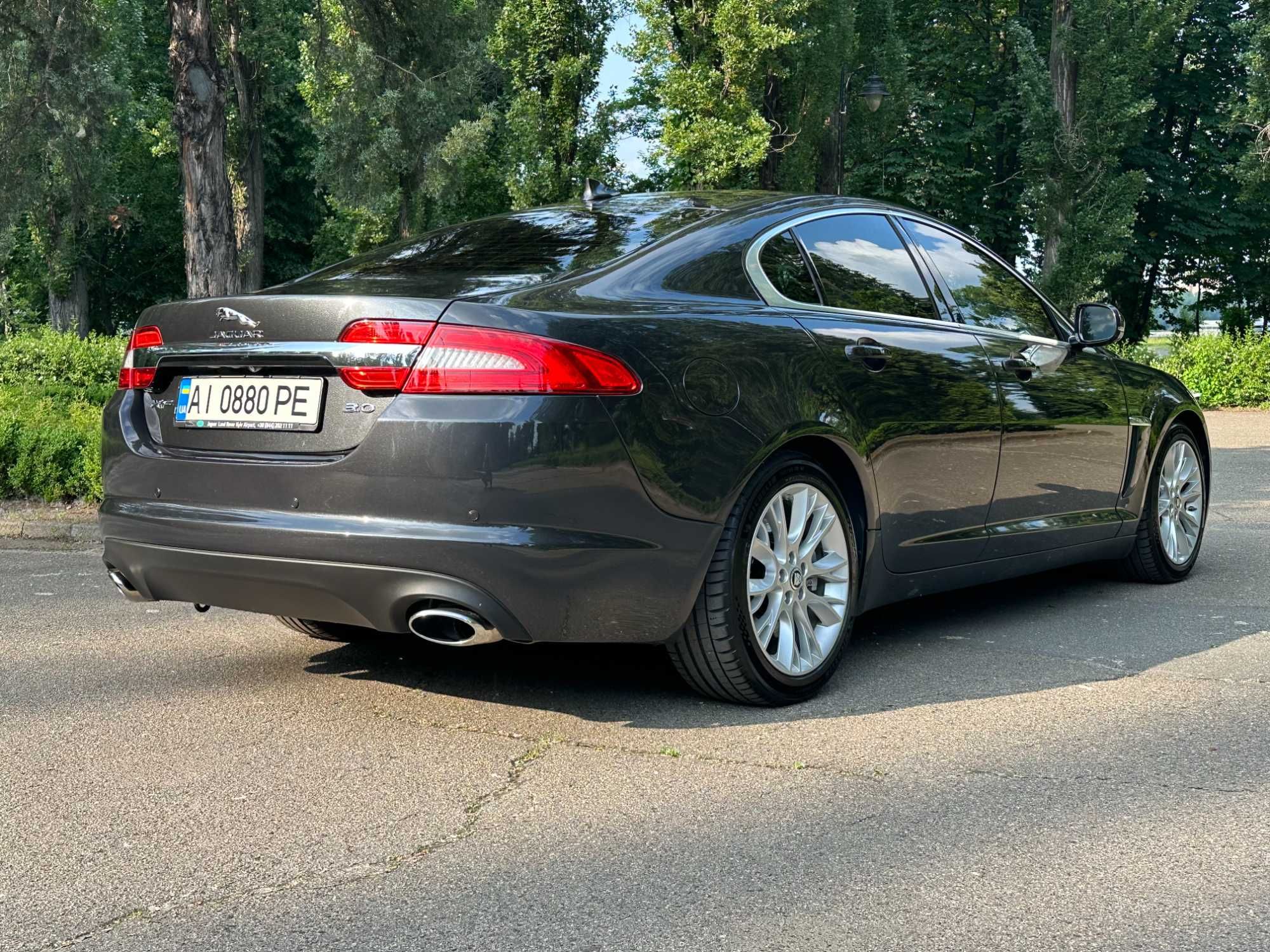 Jaguar XF 3.0 AT (340 к.с.) RWD
