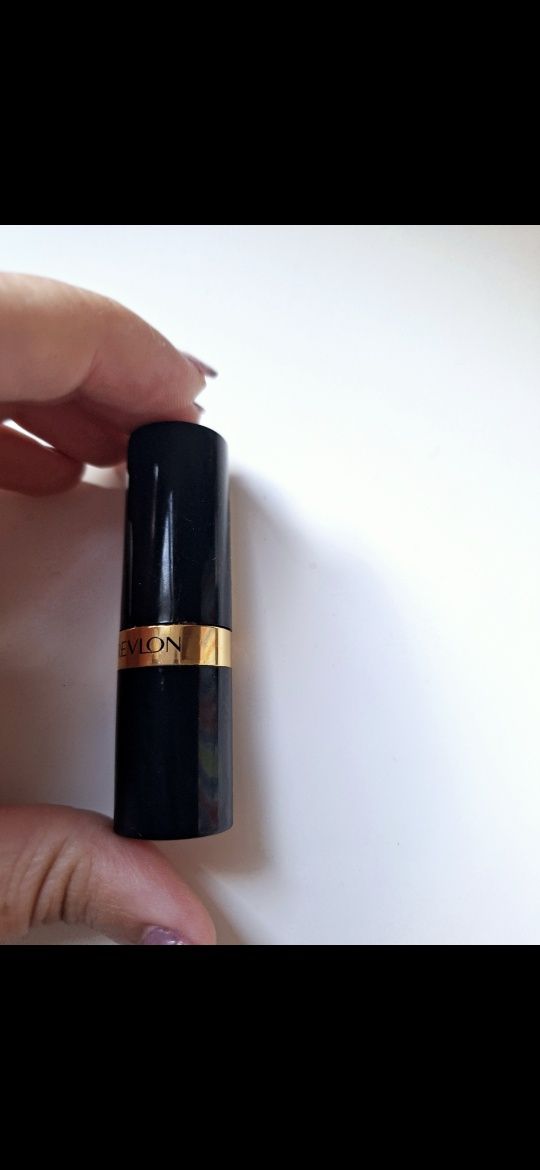 Batom rosa revlon