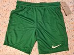 Krótkie spodenki NIKE r. 128-137
