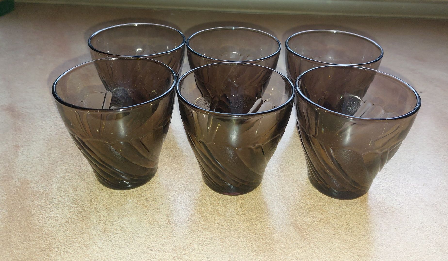 Literatki, szklanki z brązowego szkła France Vereco 6 sztuk