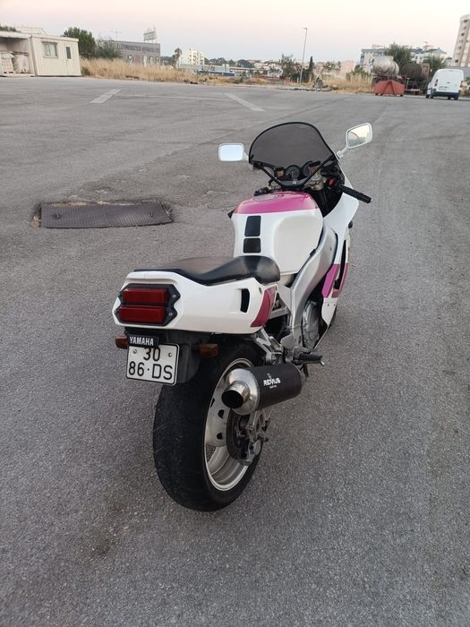 Mota Yamaha YZF750