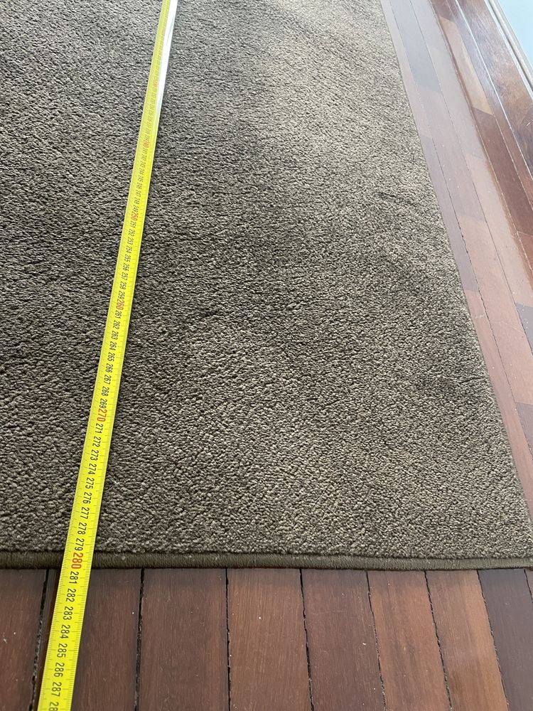 Carpete com 280cm por 190cm
