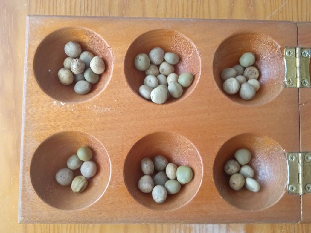 Jogo de tabuleiro Mancala