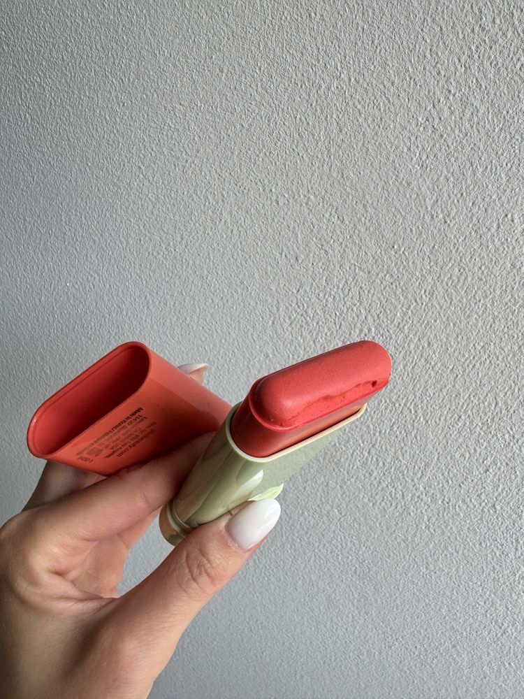 Róż w sztyfcie pixi kolor Juicy
