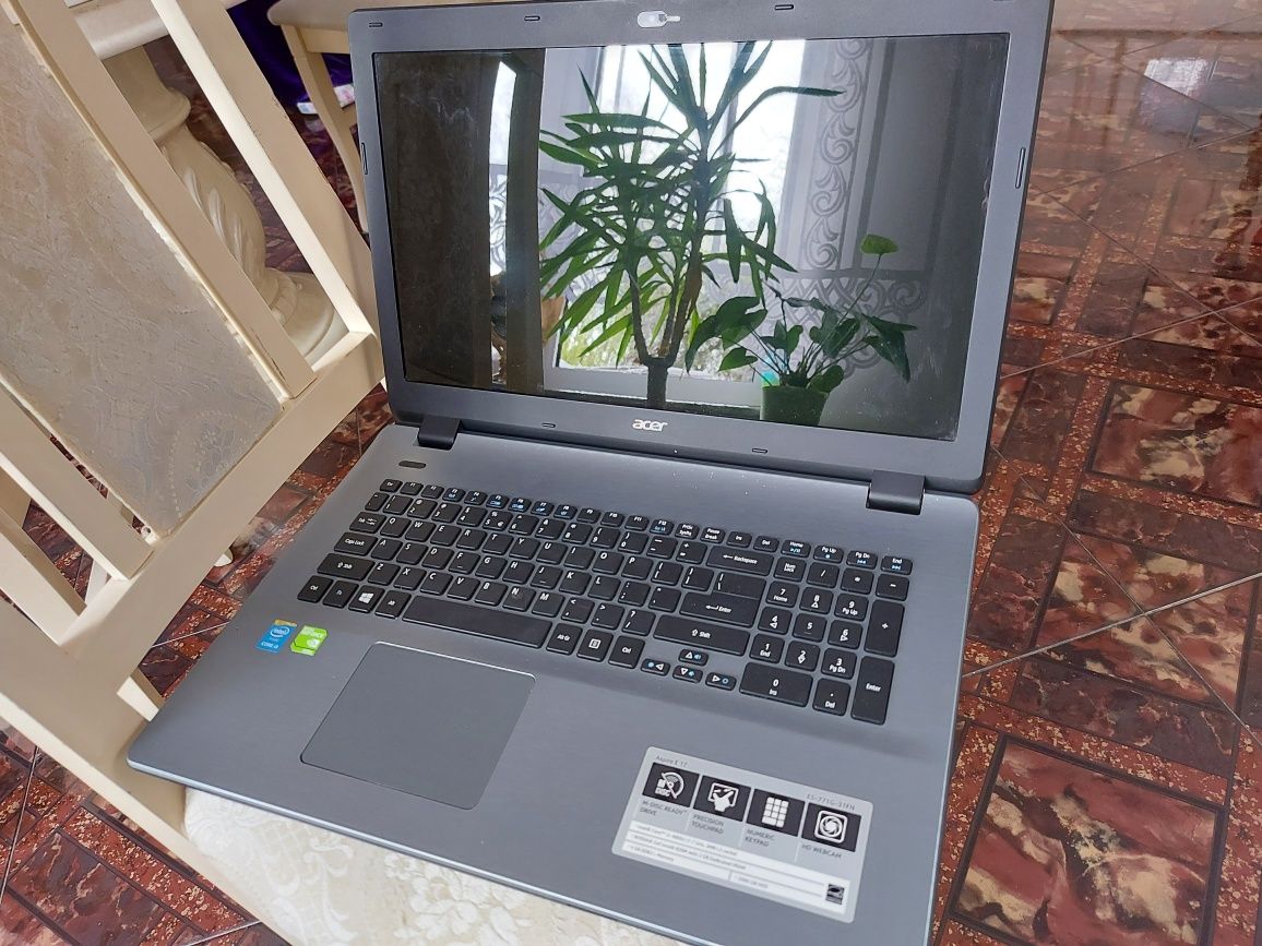 Laptop Acer E17 E5-771G-31FN