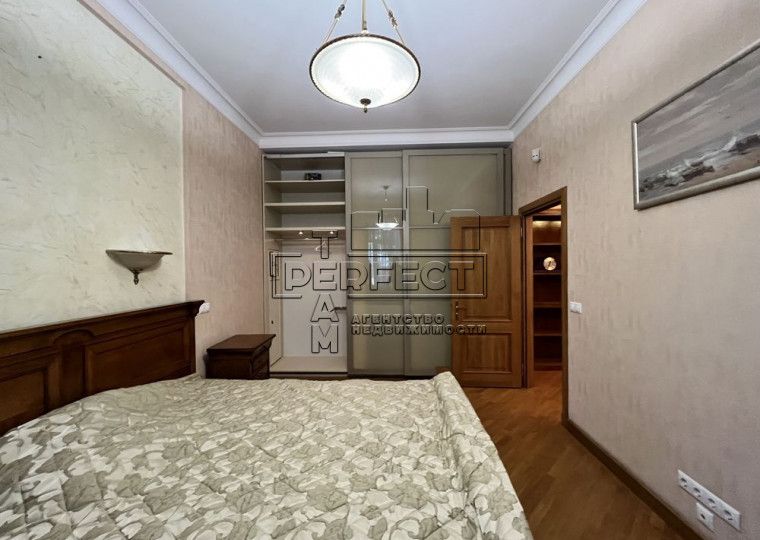 Продаж 2к квартири Майдан! Хрещатик! Банкова 1/10 / Банковая 1/10