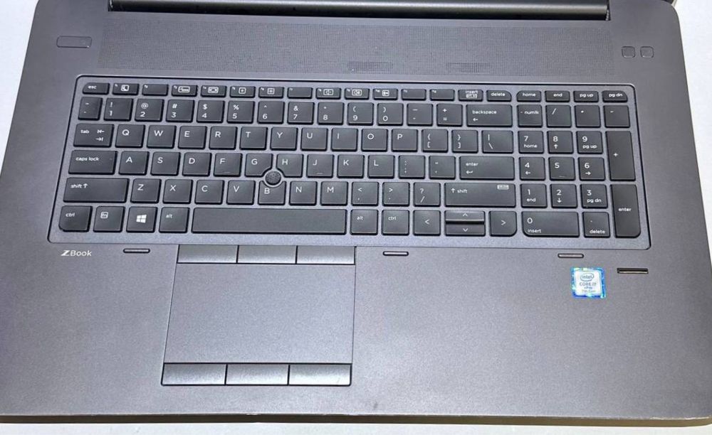 Ноутбук HP Zbook 17 G4/i7-7820HQ/64GB/1TB SSD/nVidia P5000, 16GB/FHD