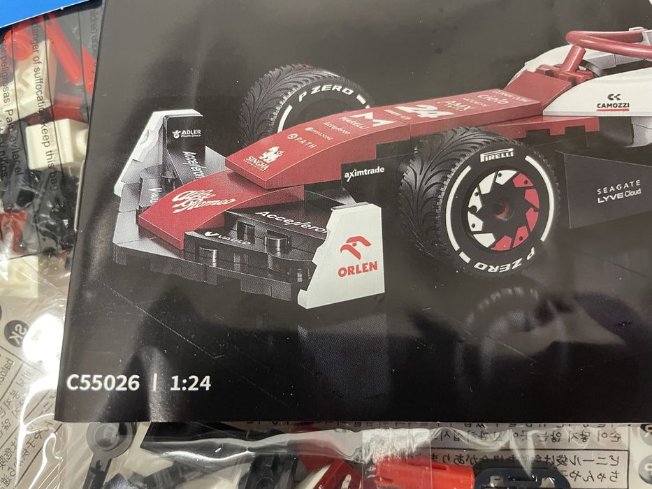 Klocki Model bolid f1 Alfa Romeo Orlen