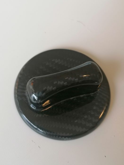 Tampa interna do tanque combustível - Carbono