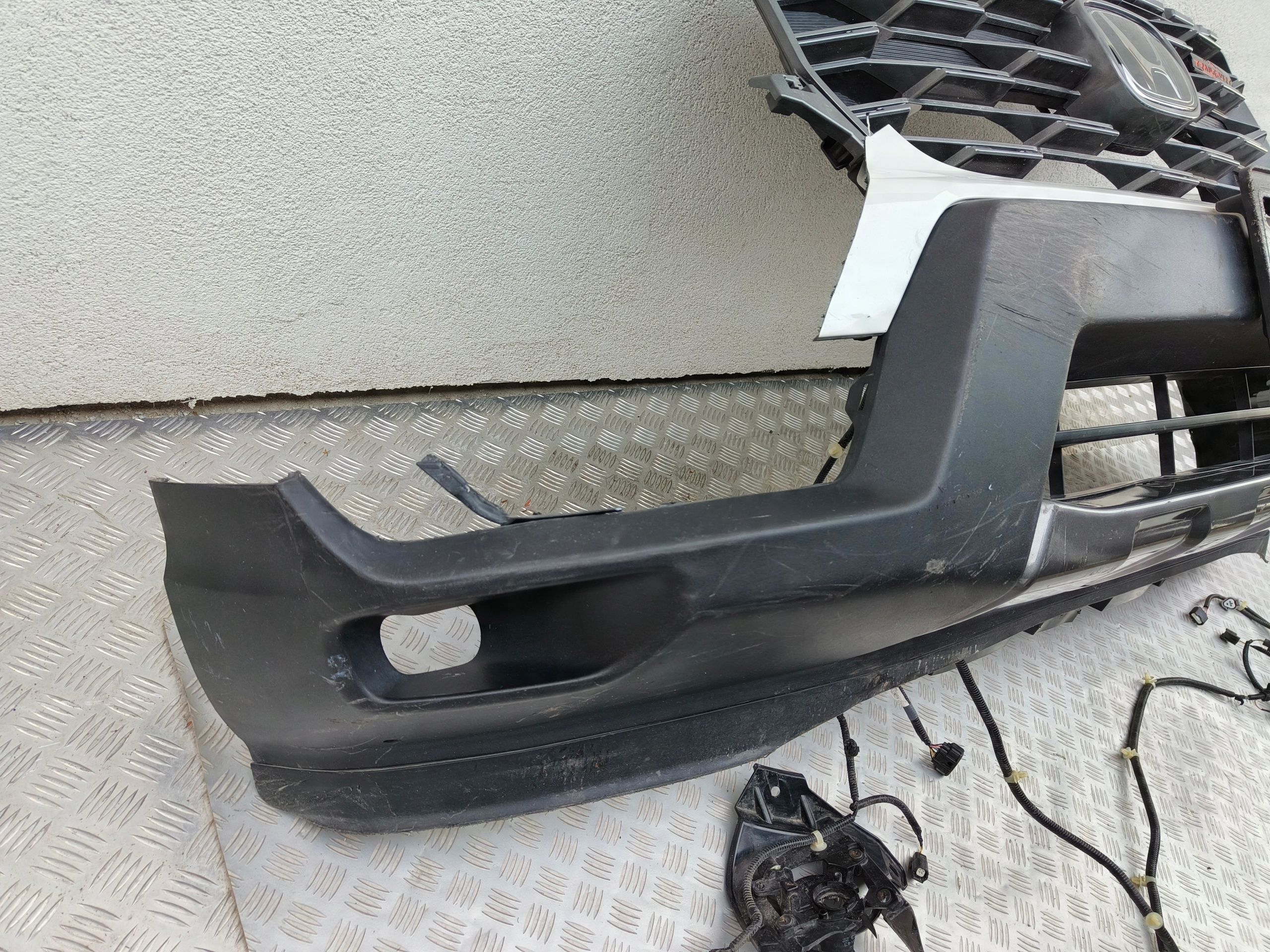 Honda Passport Ridgeline Zderzak Grill Atrapa przód Znaczek Usa