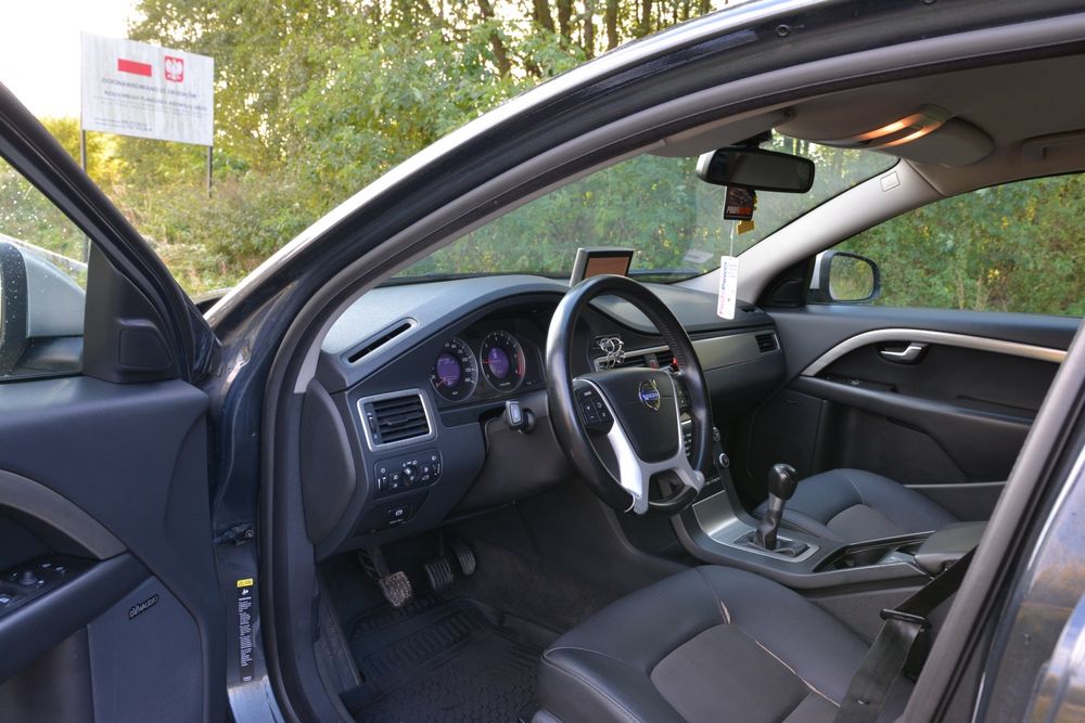 Volvo v70 III 2.0 D 136km