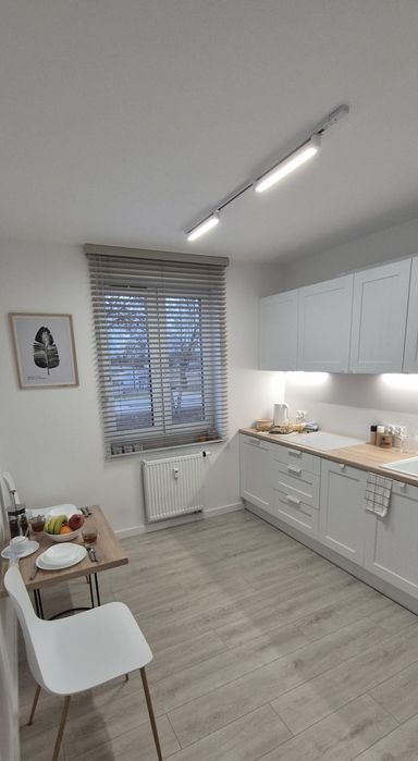 Nowe, wysoki standard, osobna kuchnia, 48m2, b. duży taras