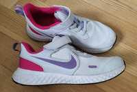 Nike Revolution buciki rozmiar US 1,5Y EUR 33