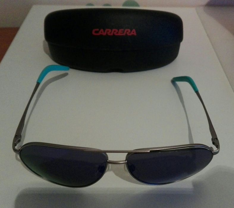 Óculos de sol CARRERA / modelo junior