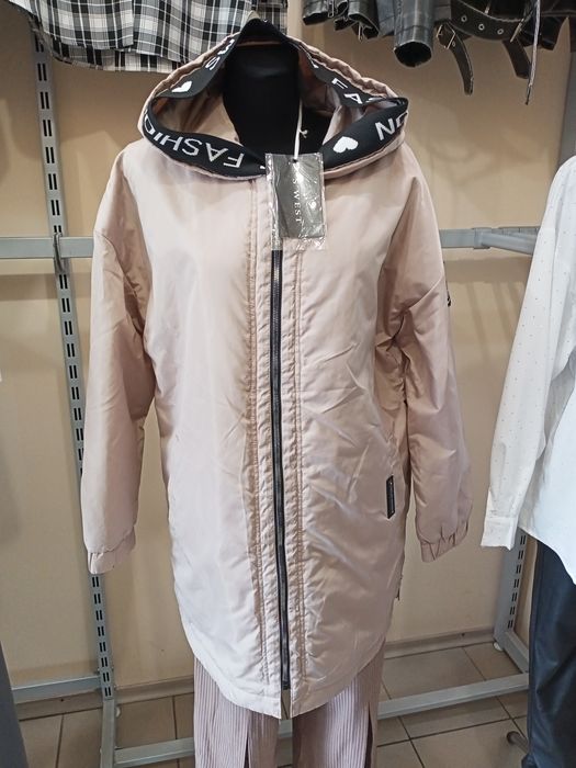 Куртка довга з капюшоном бежева