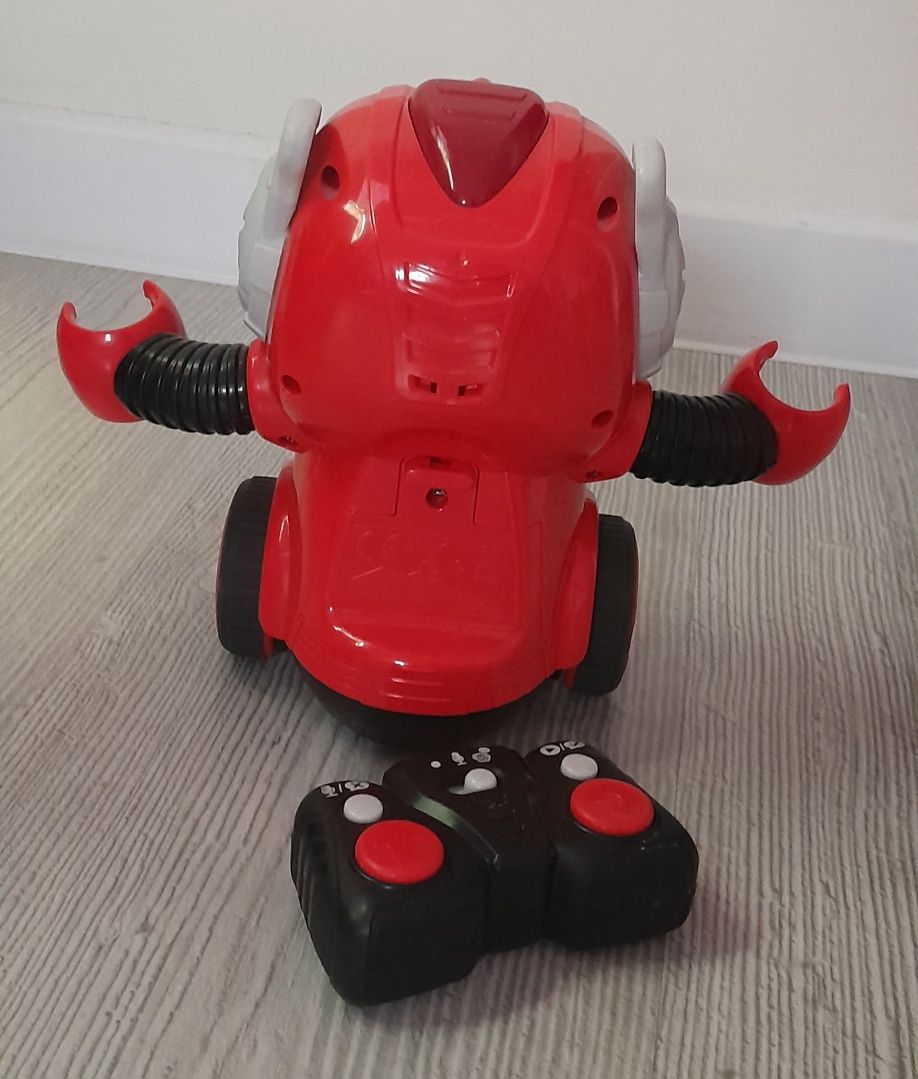 Interaktywny robot Smily