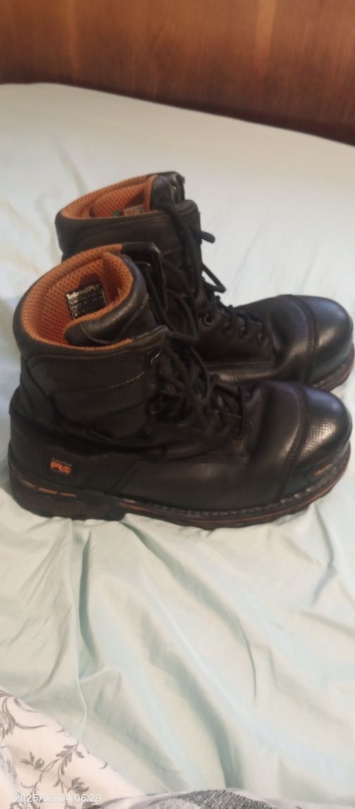 Продам ботинки Timberland.